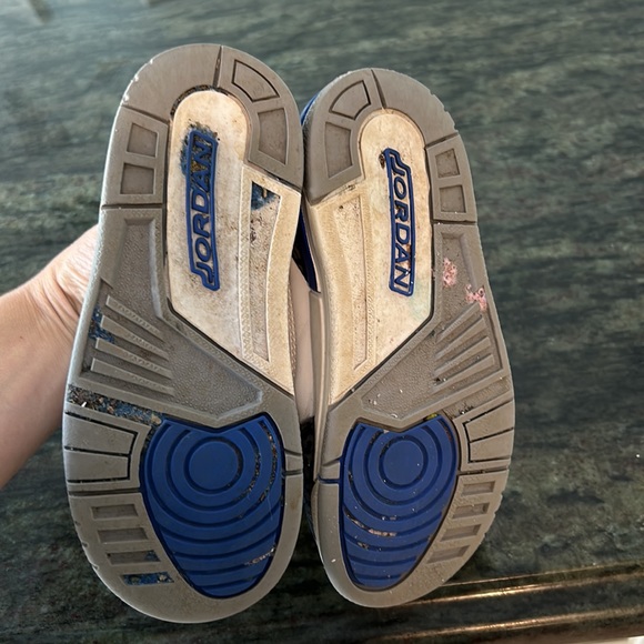 Toddler Jordan size 10C - Picture 4 of 5